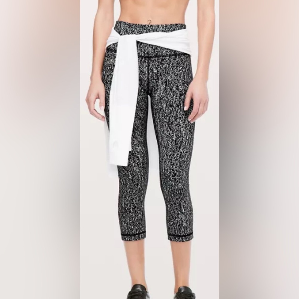 Lululemon Wunder Under Crop High-Rise 21"
Luon Jacquard gym street running US10